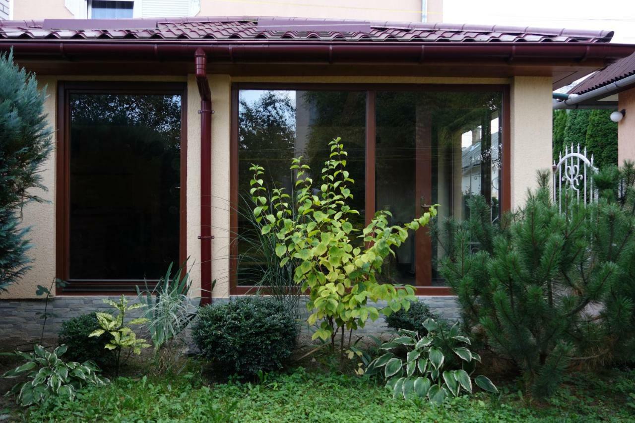 Сучасний Котедж У Центрі Сваляви Swaljawa Exterior foto